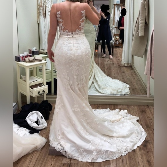 👰‍♀️ Pronovias Dralia Wedding Dress – Size 8 - with veil - Picture 8 of 11